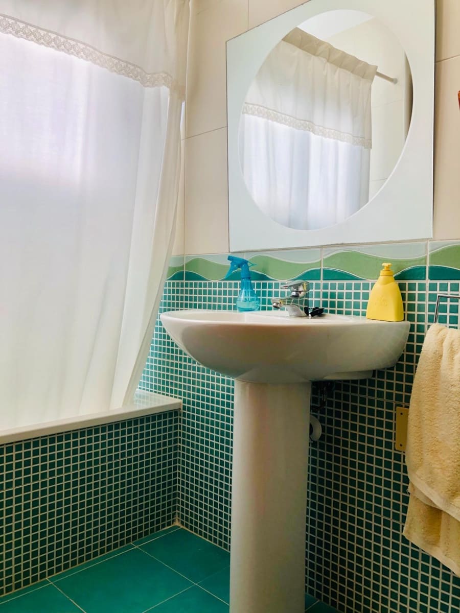 2 bedroom Flat for rent in Guardamar del Segura with pool garage - € 800 (Ref: 7725950)