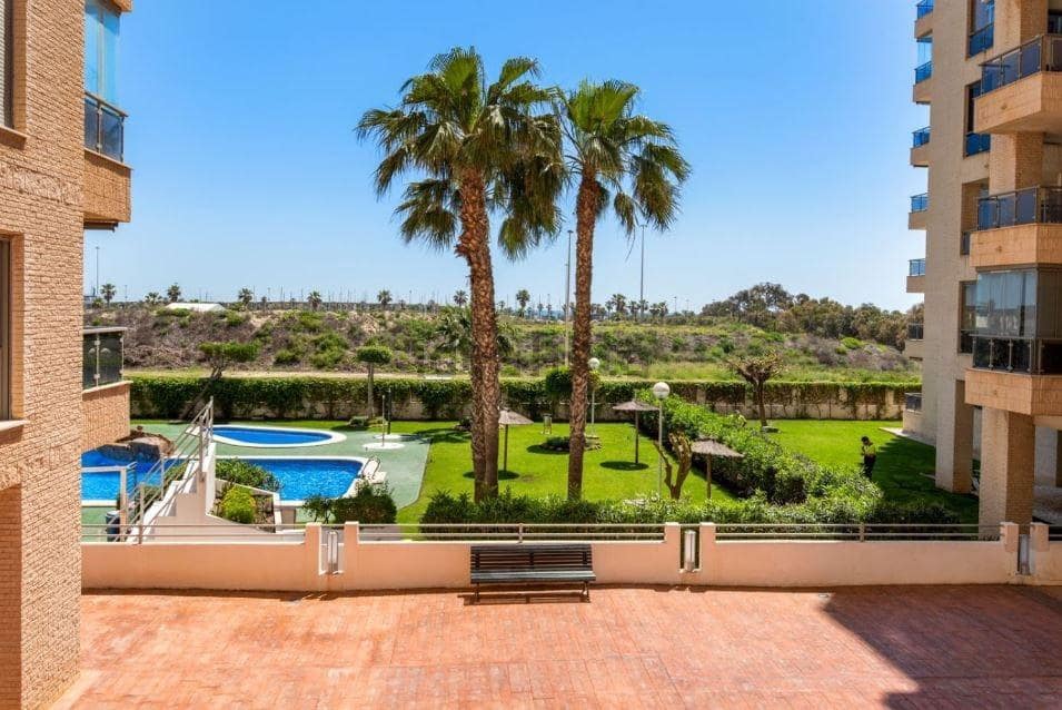 2 bedroom Flat for rent in Guardamar del Segura with pool garage - € 800 (Ref: 7725950)
