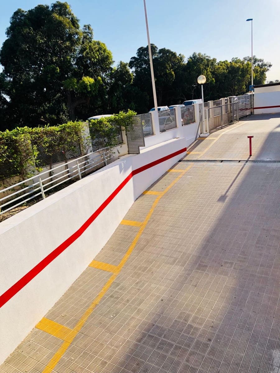 2 bedroom Flat for rent in Guardamar del Segura with pool garage - € 800 (Ref: 7725950)