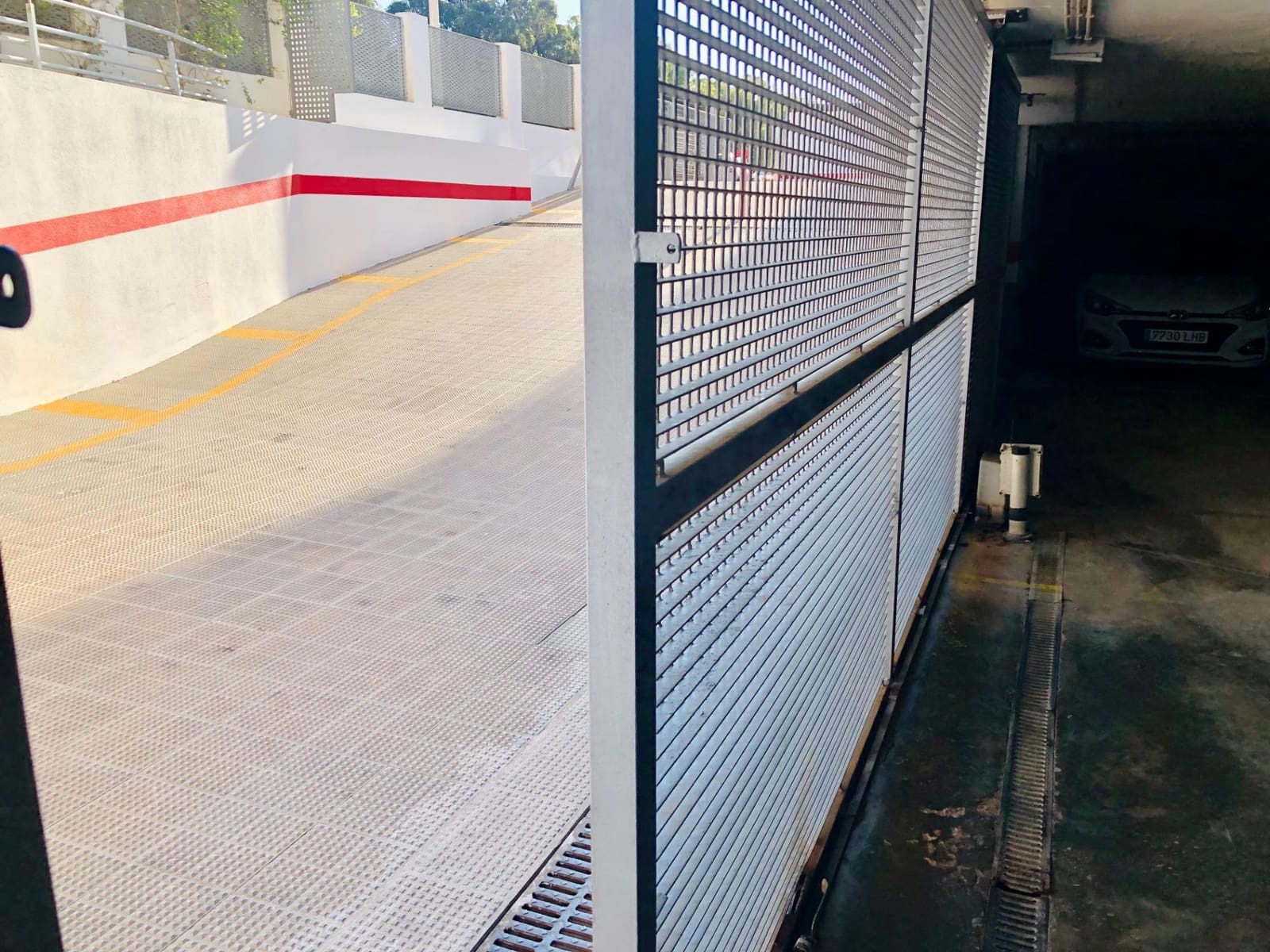 2 bedroom Flat for rent in Guardamar del Segura with pool garage - € 800 (Ref: 7725950)