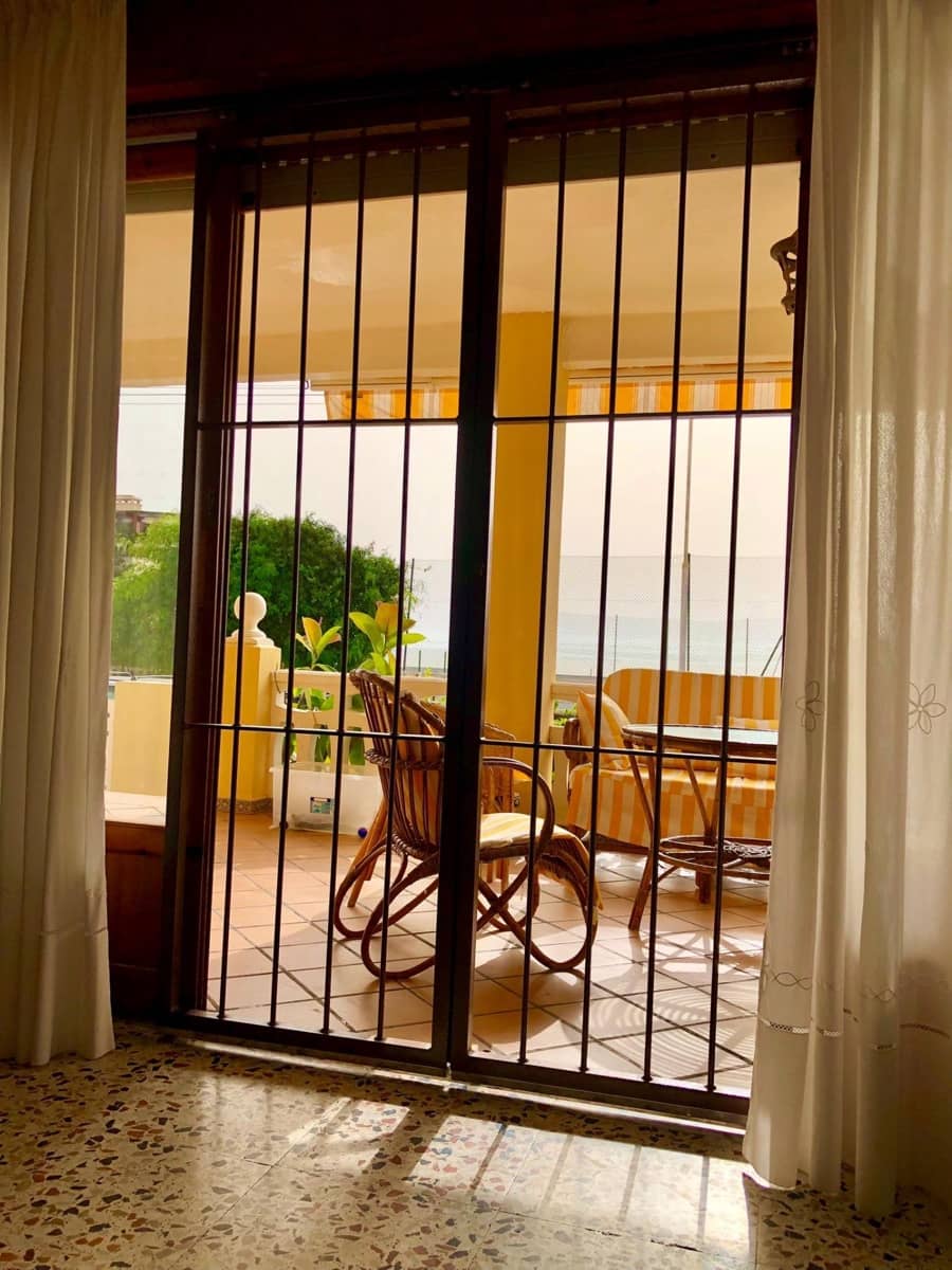 6 sypialnia Willa na sprzedaż w Guardamar del Segura z basenem garażem - 800 000 € (Ref: 7744014)