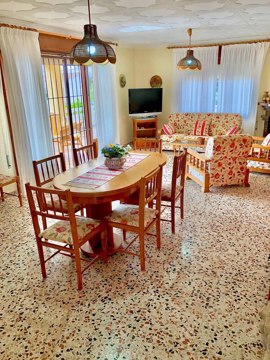 6 sypialnia Willa na sprzedaż w Guardamar del Segura z basenem garażem - 800 000 € (Ref: 7744014)