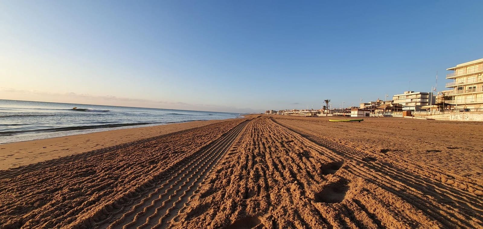 6 sypialnia Willa na sprzedaż w Guardamar del Segura z basenem garażem - 800 000 € (Ref: 7744014)