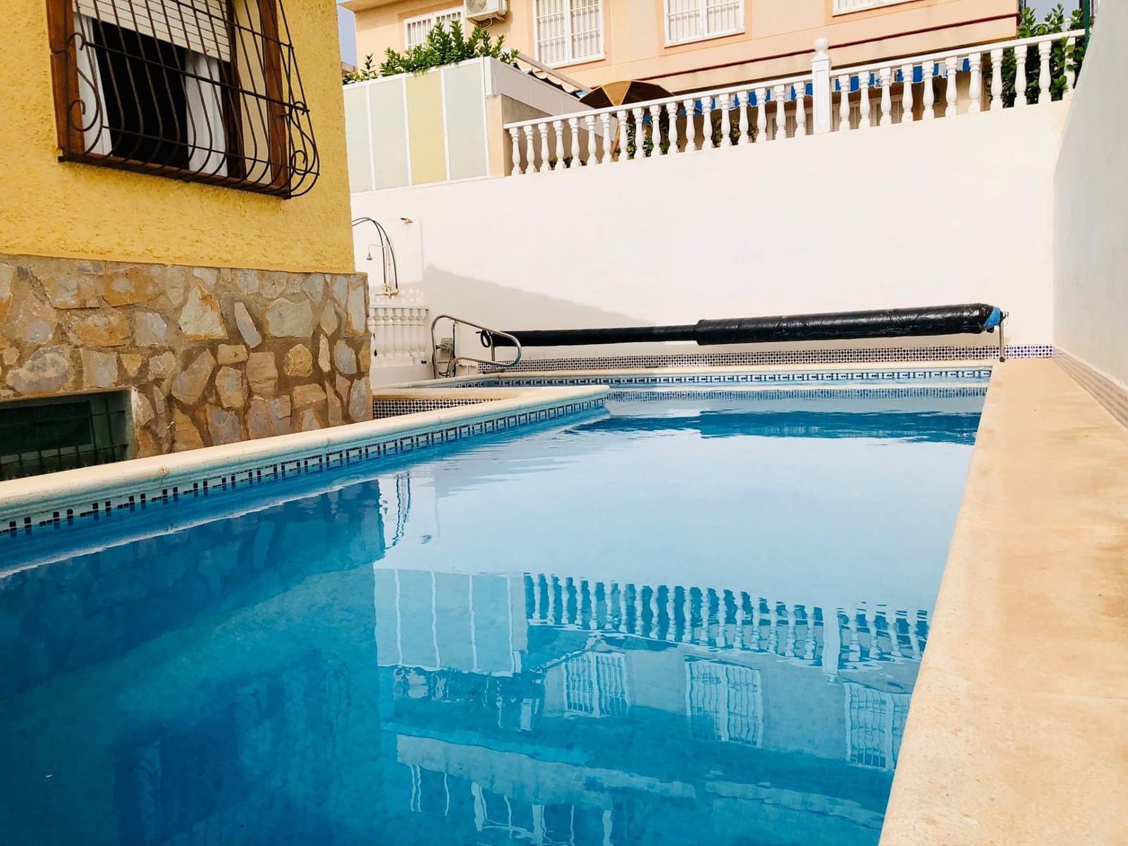 6 sypialnia Willa na sprzedaż w Guardamar del Segura z basenem garażem - 800 000 € (Ref: 7744014)