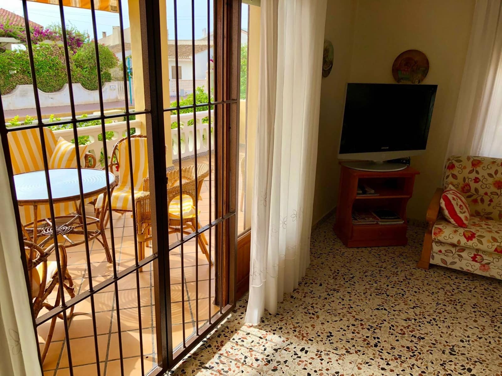 6 sypialnia Willa na sprzedaż w Guardamar del Segura z basenem garażem - 800 000 € (Ref: 7744014)