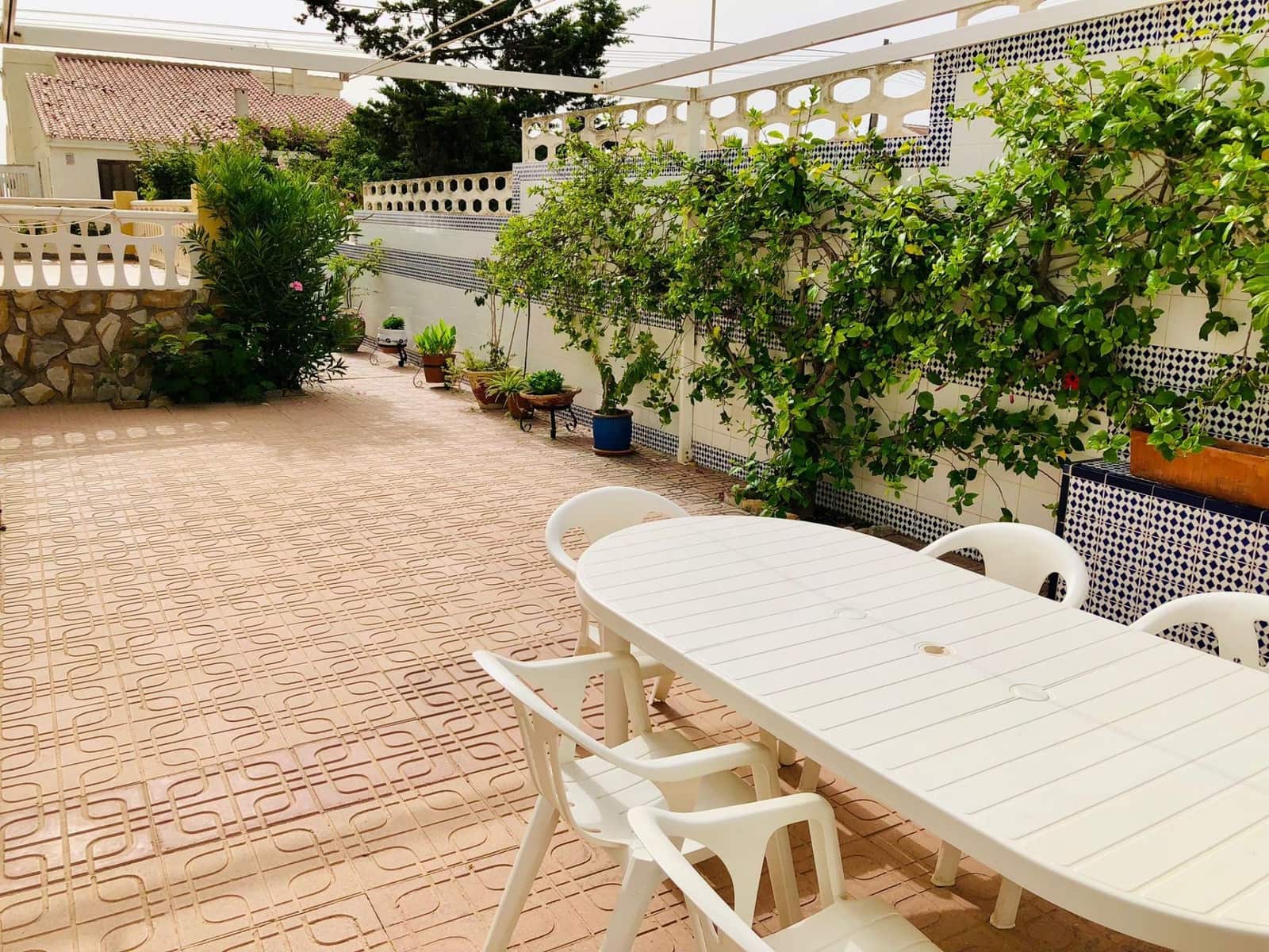 6 sypialnia Willa na sprzedaż w Guardamar del Segura z basenem garażem - 800 000 € (Ref: 7744014)