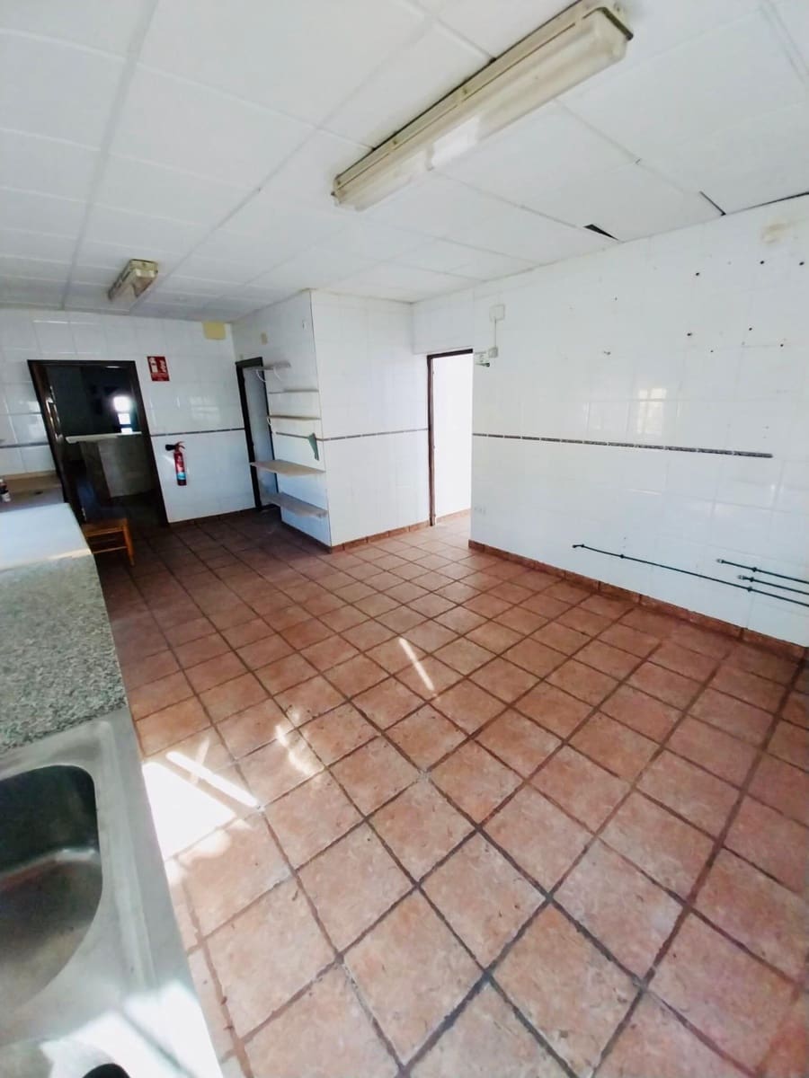 3 soverom Bedrift til salgs i Guardamar del Segura - € 343 000 (Ref: 7992521)