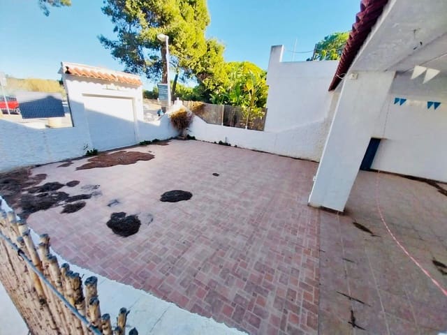 3 bedroom Business for sale in Guardamar del Segura - € 343,000 (Ref: 7992521)