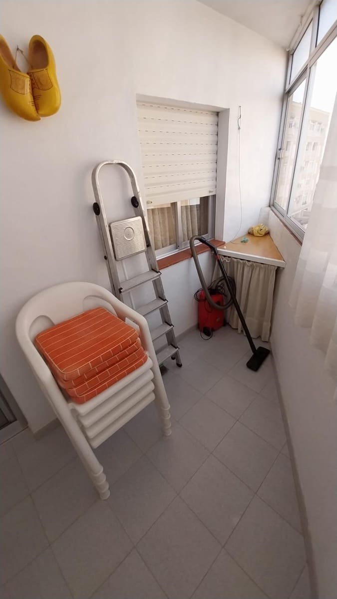 2 slaapkamer Appartement te huur in Guardamar del Segura - € 500 (Ref: 8103401)