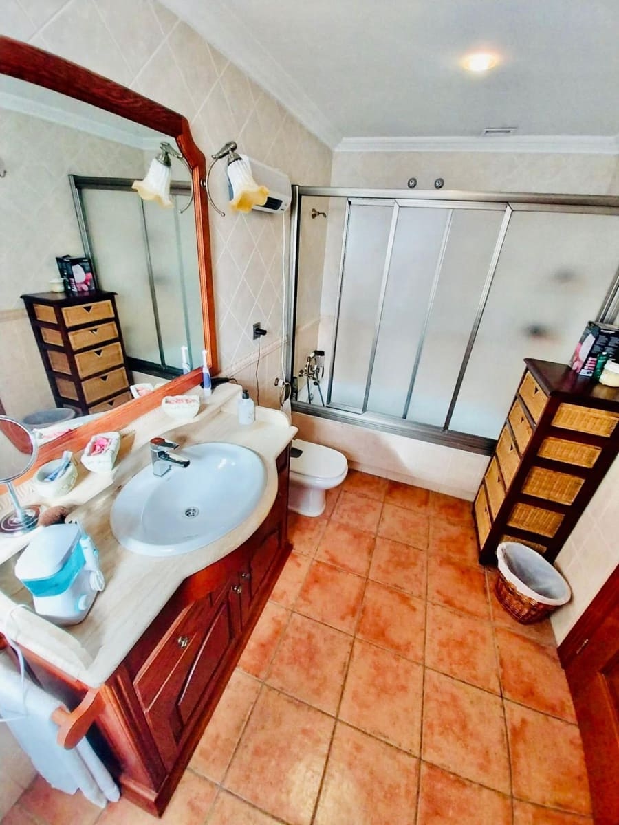 5 camera da letto Villa in vendita in Guardamar del Segura con garage - 485.000 € (Rif: 8113095)