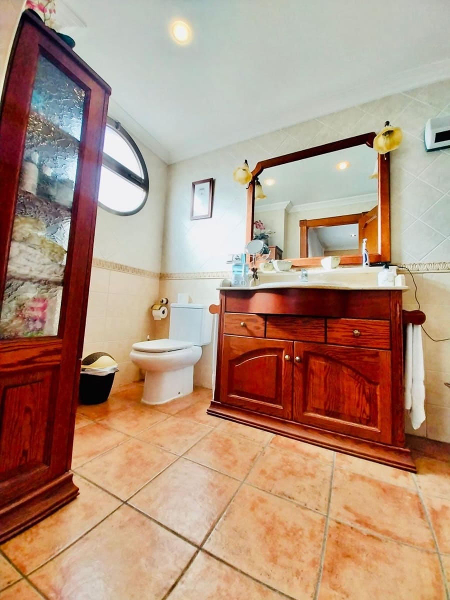 5 camera da letto Villa in vendita in Guardamar del Segura con garage - 485.000 € (Rif: 8113095)