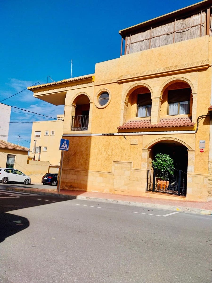 5 camera da letto Villa in vendita in Guardamar del Segura con garage - 485.000 € (Rif: 8113095)