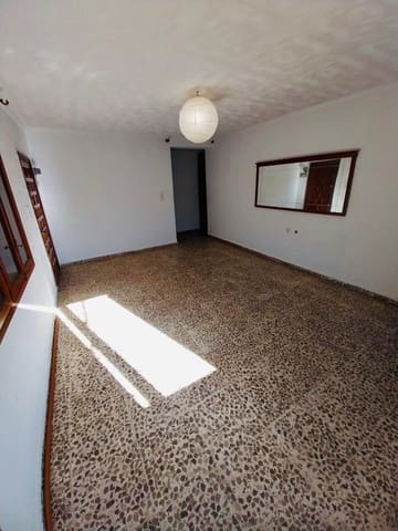 Chalet de 4 habitaciones en Guardamar del Segura en venta - 232.900 € (Ref: 8113097)