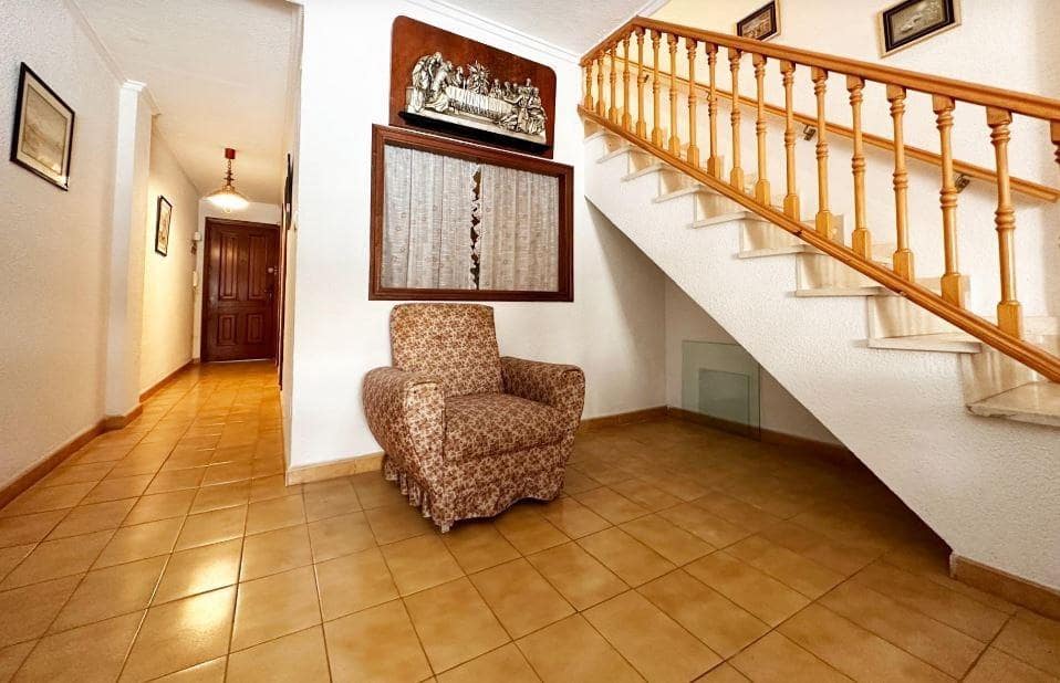 3 bedroom Apartment for sale in Guardamar del Segura - € 179,900 (Ref: 8363442)