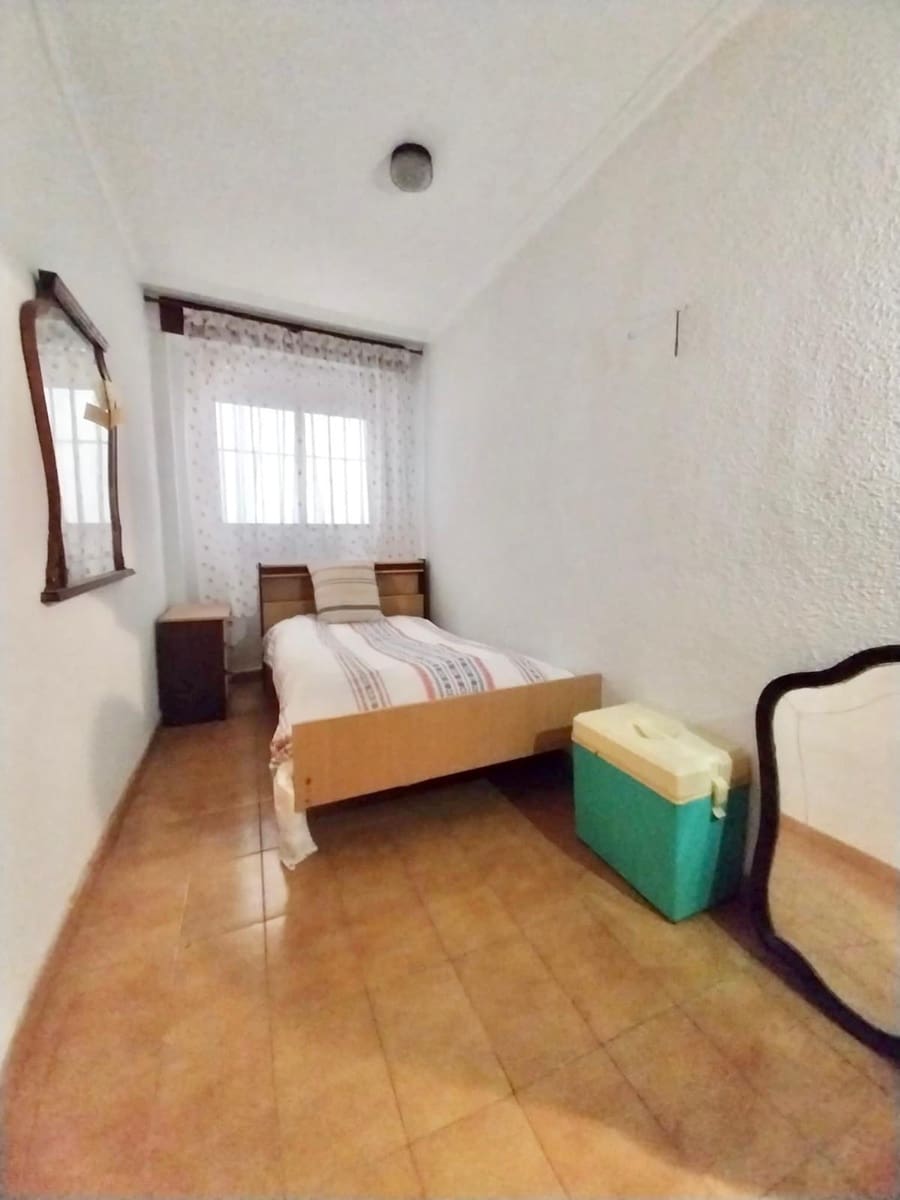 3 bedroom Apartment for sale in Guardamar del Segura - € 179,900 (Ref: 8363442)