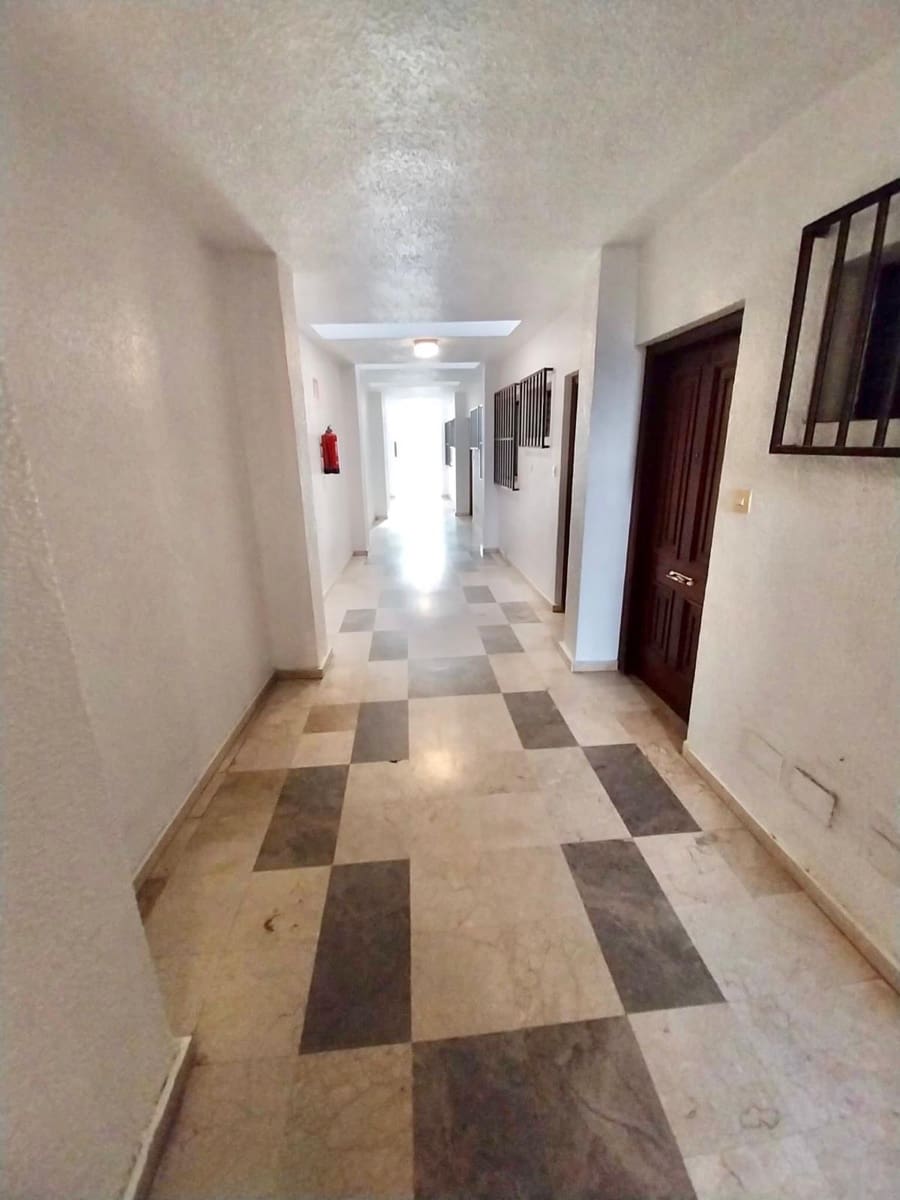 3 bedroom Apartment for sale in Guardamar del Segura - € 179,900 (Ref: 8363442)