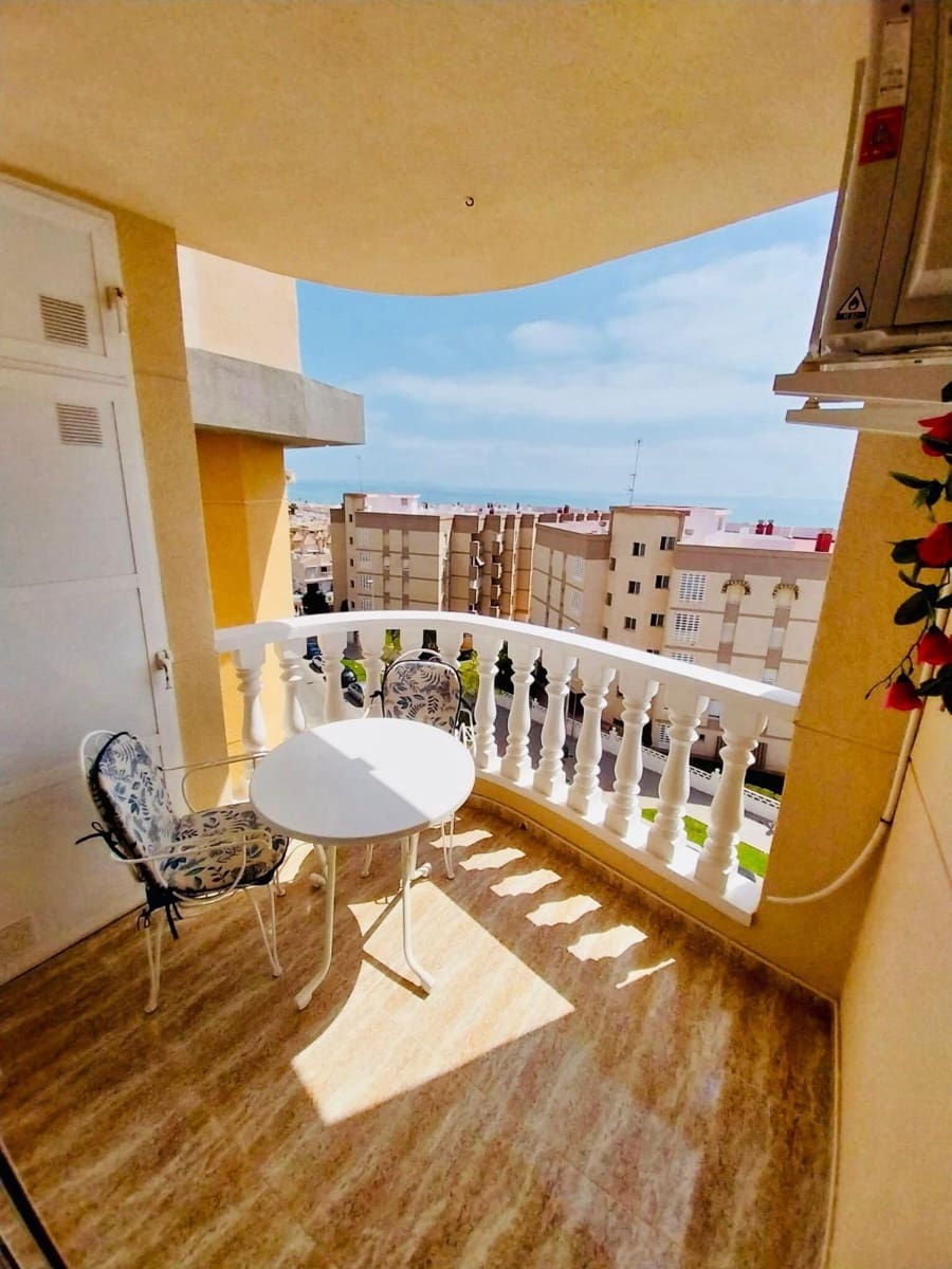2 slaapkamer Appartement te koop in Guardamar del Segura - € 199.800 (Ref: 8526958)