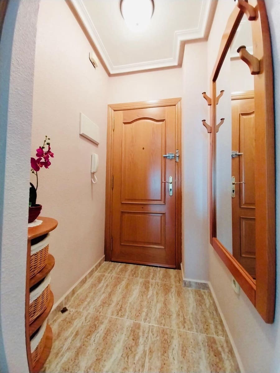 2 slaapkamer Appartement te koop in Guardamar del Segura - € 199.800 (Ref: 8526958)