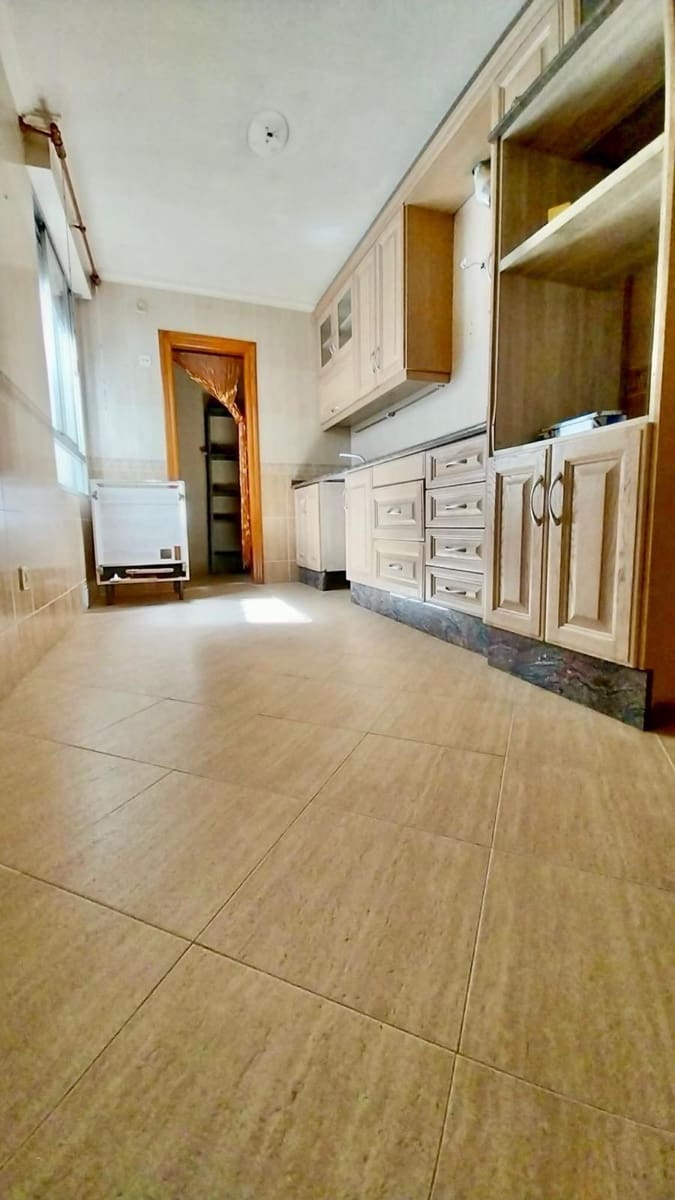4 bedroom Apartment for sale in Guardamar del Segura - € 176,900 (Ref: 8526961)