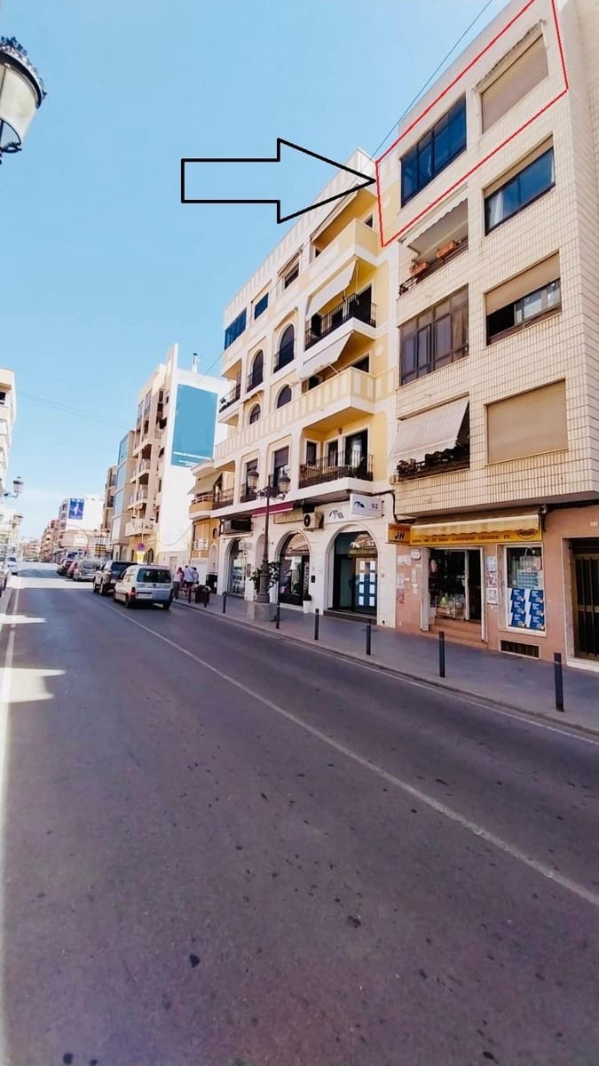 4 bedroom Apartment for sale in Guardamar del Segura - € 176,900 (Ref: 8526961)