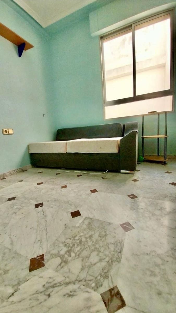 4 bedroom Apartment for sale in Guardamar del Segura - € 176,900 (Ref: 8526961)