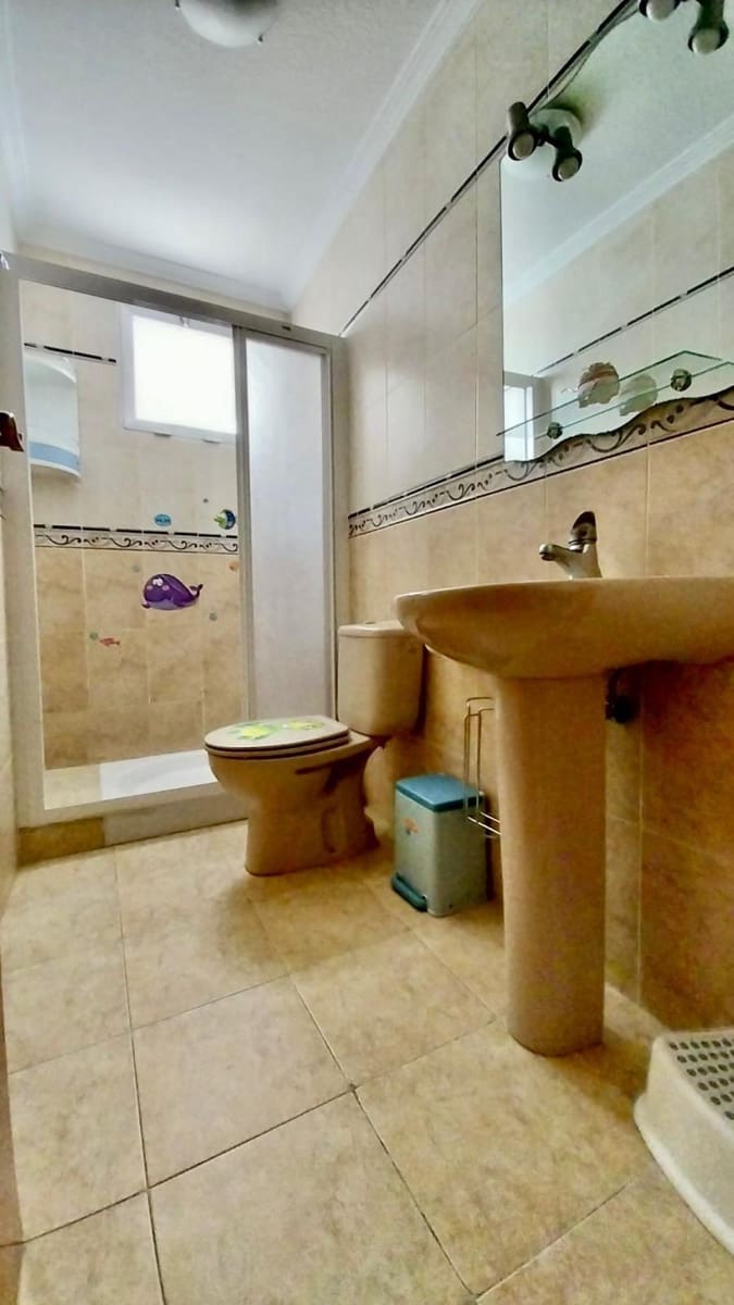4 bedroom Apartment for sale in Guardamar del Segura - € 176,900 (Ref: 8526961)