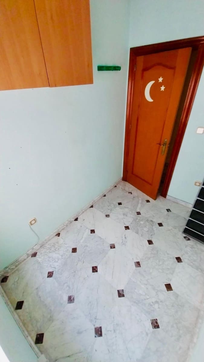 4 bedroom Apartment for sale in Guardamar del Segura - € 176,900 (Ref: 8526961)