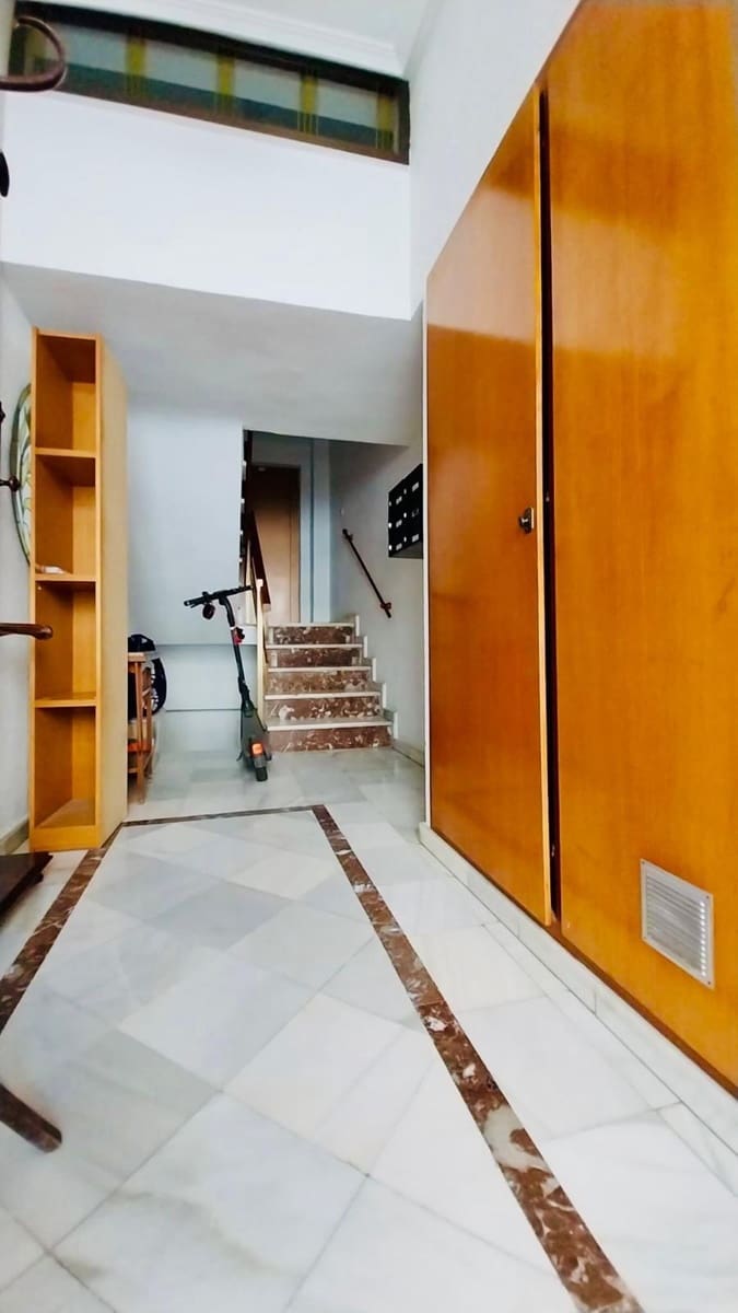 4 bedroom Apartment for sale in Guardamar del Segura - € 176,900 (Ref: 8526961)