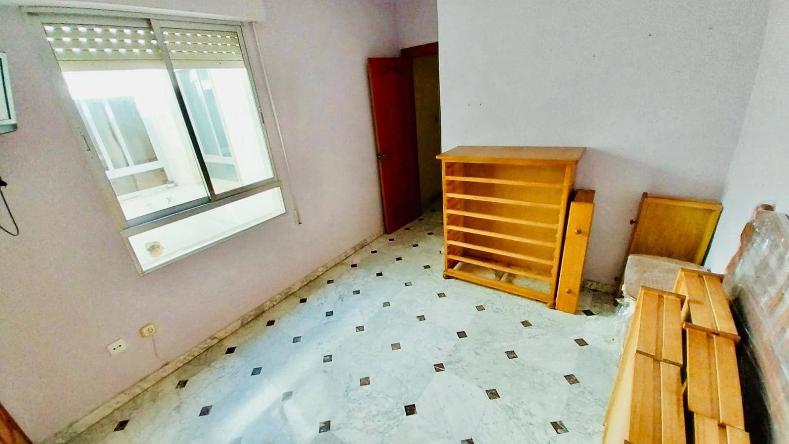 4 bedroom Apartment for sale in Guardamar del Segura - € 176,900 (Ref: 8526961)