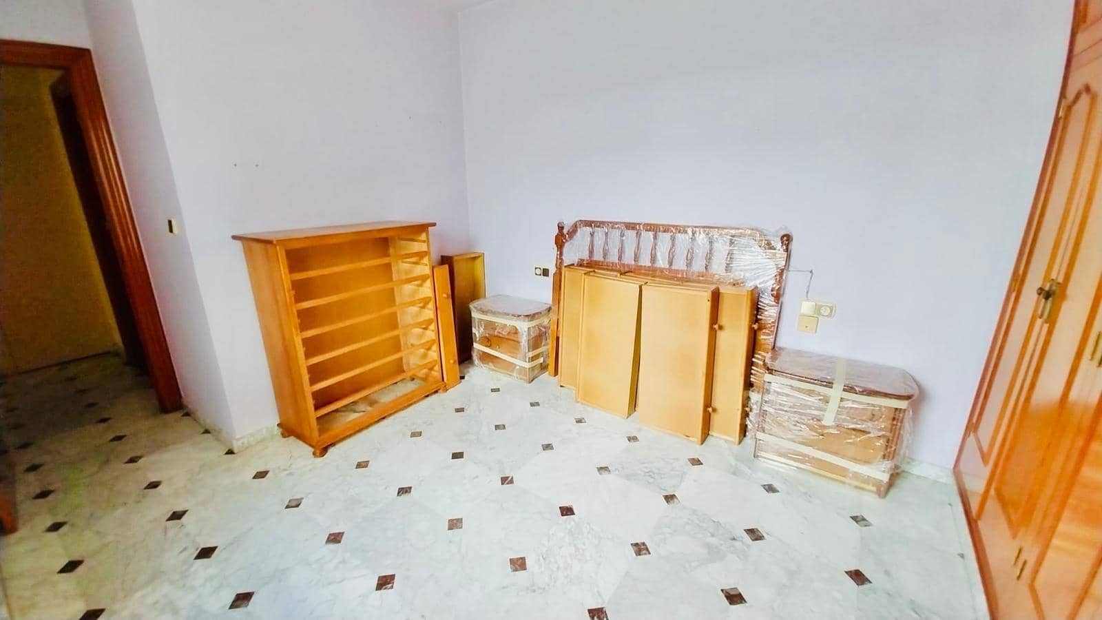 4 bedroom Apartment for sale in Guardamar del Segura - € 176,900 (Ref: 8526961)