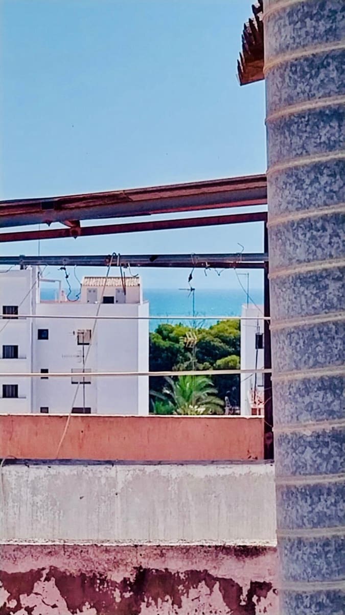 4 bedroom Apartment for sale in Guardamar del Segura - € 176,900 (Ref: 8526961)