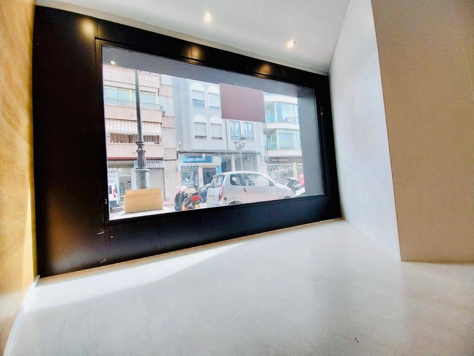 Commercieel te koop in Guardamar del Segura - € 222.000 (Ref: 8638616)