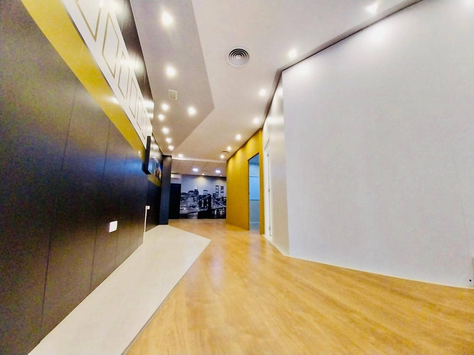 Commercieel te koop in Guardamar del Segura - € 222.000 (Ref: 8638616)