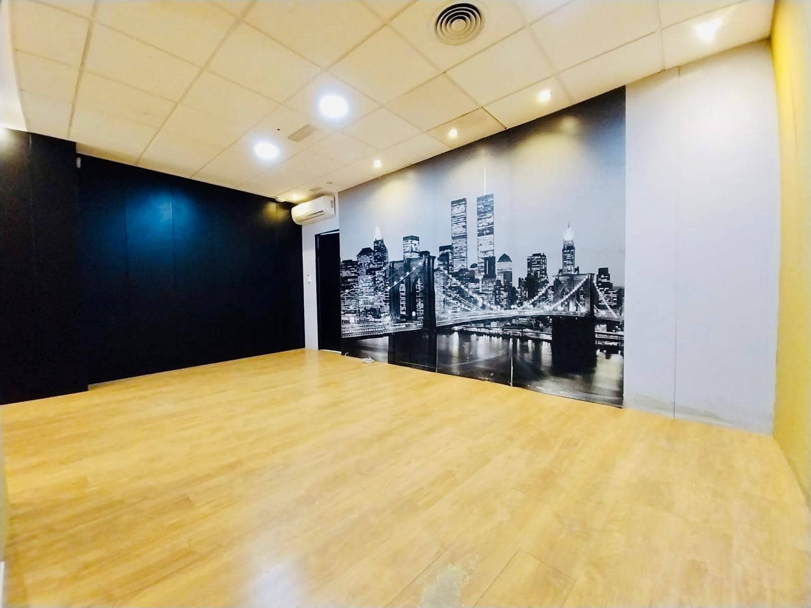 Commercieel te koop in Guardamar del Segura - € 222.000 (Ref: 8638616)