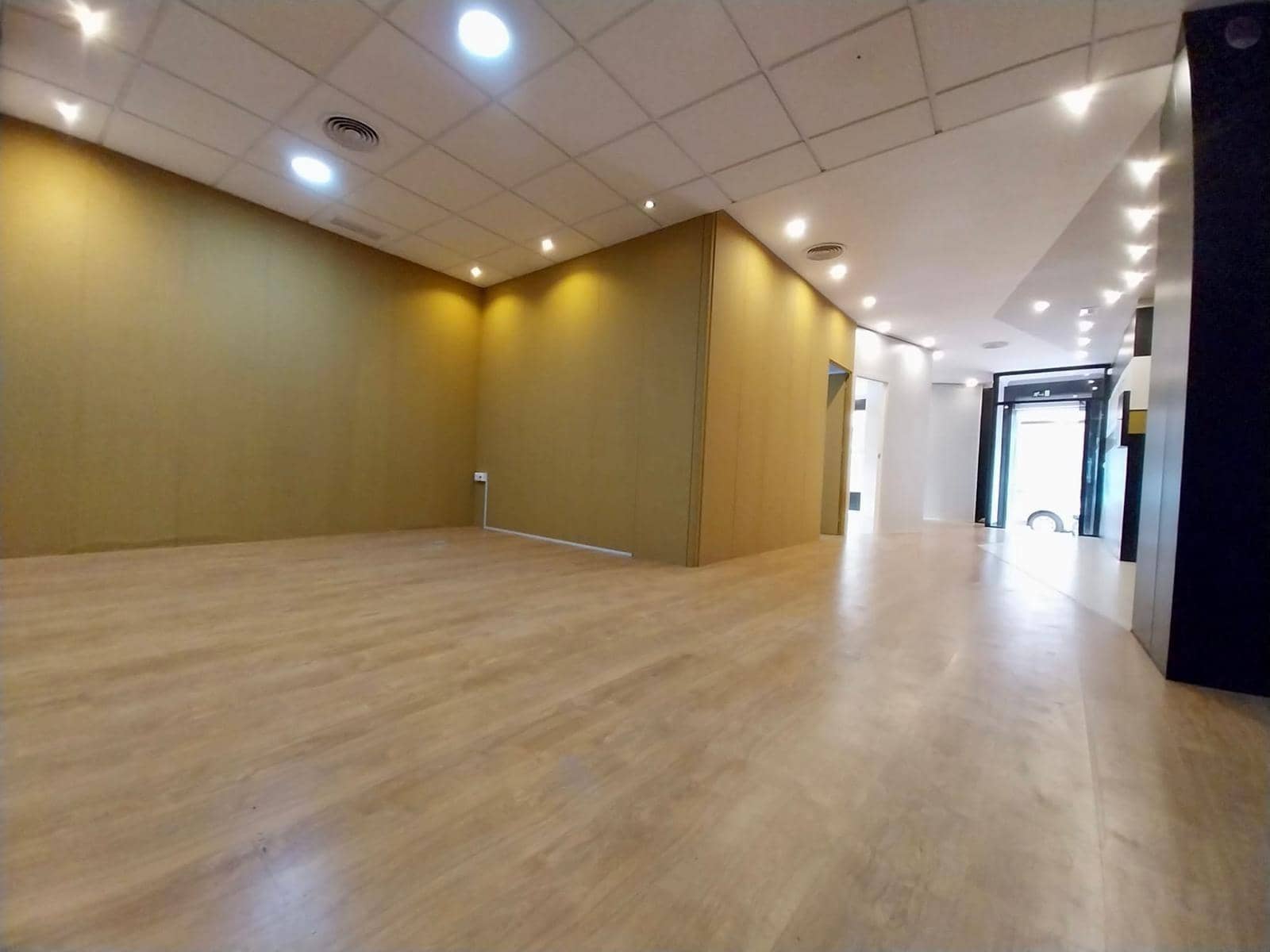 Commercieel te koop in Guardamar del Segura - € 222.000 (Ref: 8638616)