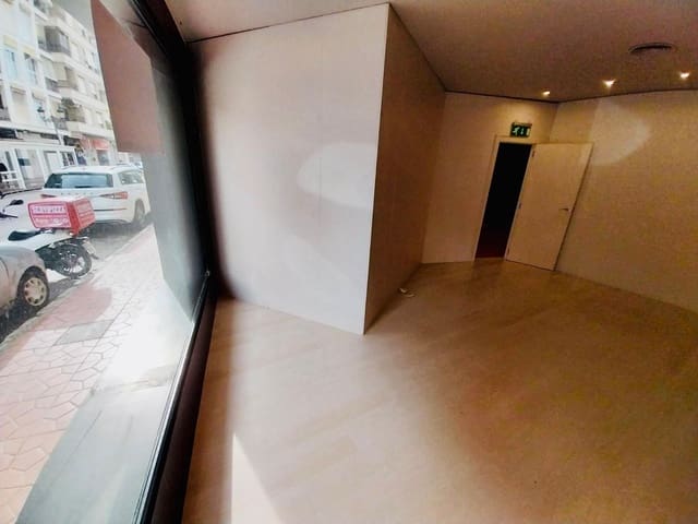 Comercial para venda em Guardamar del Segura - 222 000 € (Ref: 8638616)