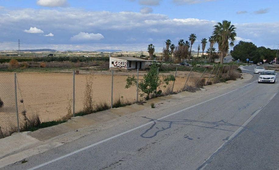 Rakentamaton maa myytävänä paikassa San Miguel de Salinas - 99 000 € (Ref: 8841058)