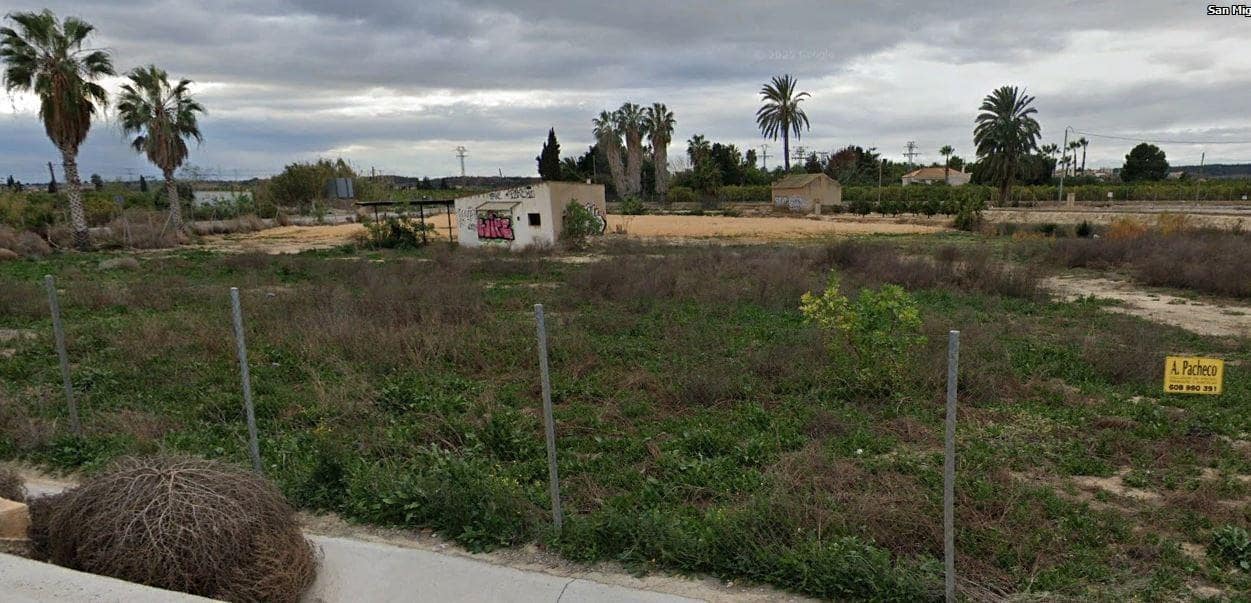 Rakentamaton maa myytävänä paikassa San Miguel de Salinas - 99 000 € (Ref: 8841058)