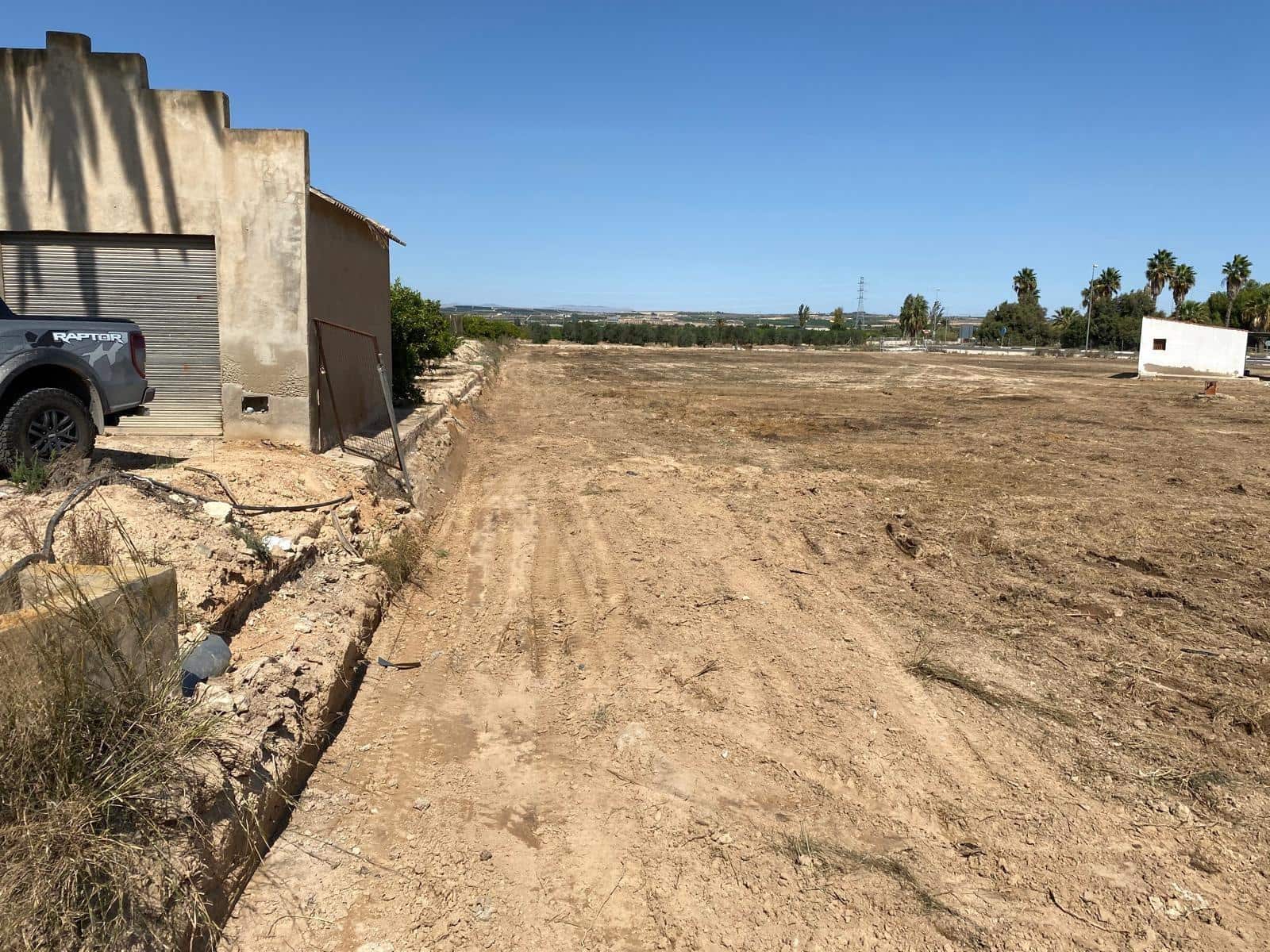 Rakentamaton maa myytävänä paikassa San Miguel de Salinas - 99 000 € (Ref: 8841058)