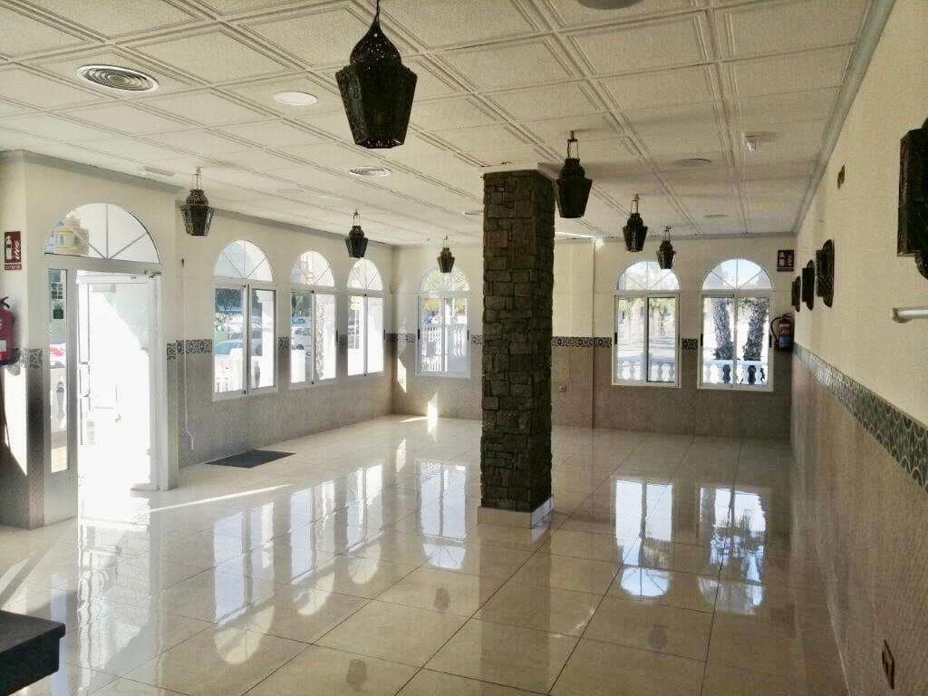 2 soveværelse Erhverv til salg i Guardamar del Segura med swimmingpool - € 197.000 (Ref: 8917874)