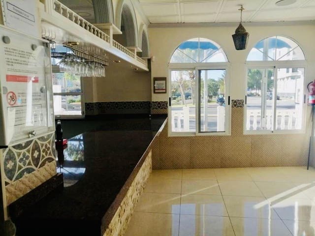 2 soveværelse Erhverv til salg i Guardamar del Segura med swimmingpool - € 197.000 (Ref: 8917874)