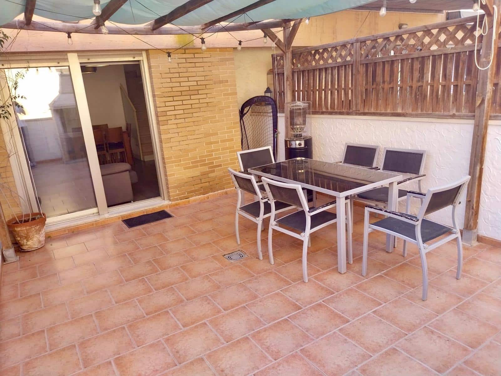 5 soveværelse Bungalow til salg i Guardamar del Segura med swimmingpool garage - € 329.000 (Ref: 9169605)