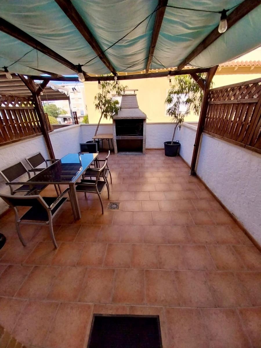 Bungalow de 5 habitaciones en Guardamar del Segura en venta con piscina garaje - 328.500 € (Ref: 9169605)
