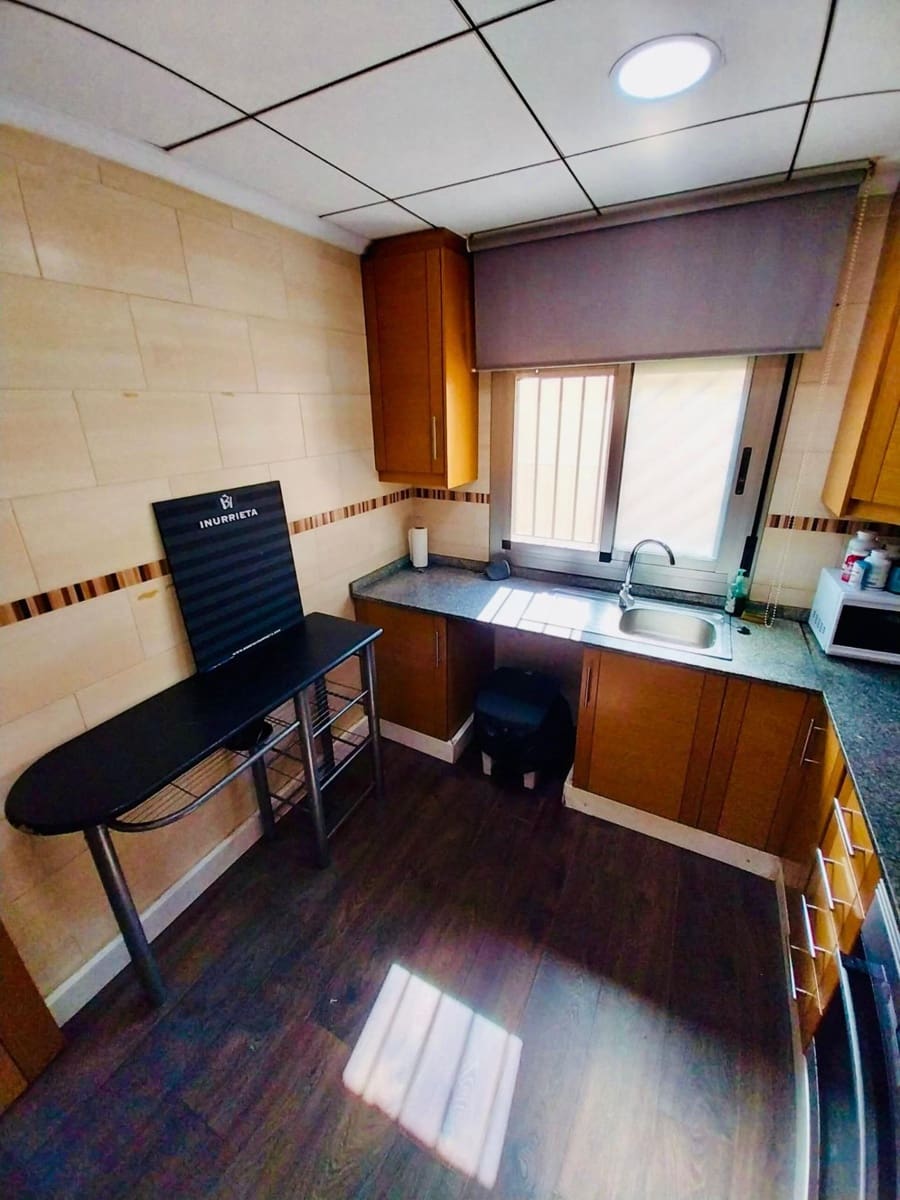 Bungalow de 5 habitaciones en Guardamar del Segura en venta con piscina garaje - 328.500 € (Ref: 9169605)