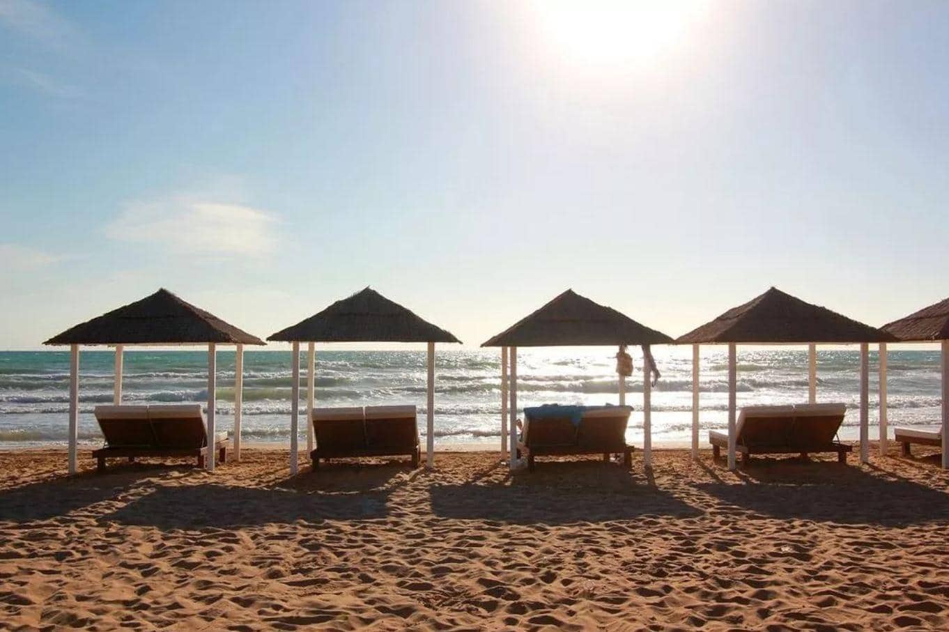 Bungalow de 5 habitaciones en Guardamar del Segura en venta con piscina garaje - 328.500 € (Ref: 9169605)