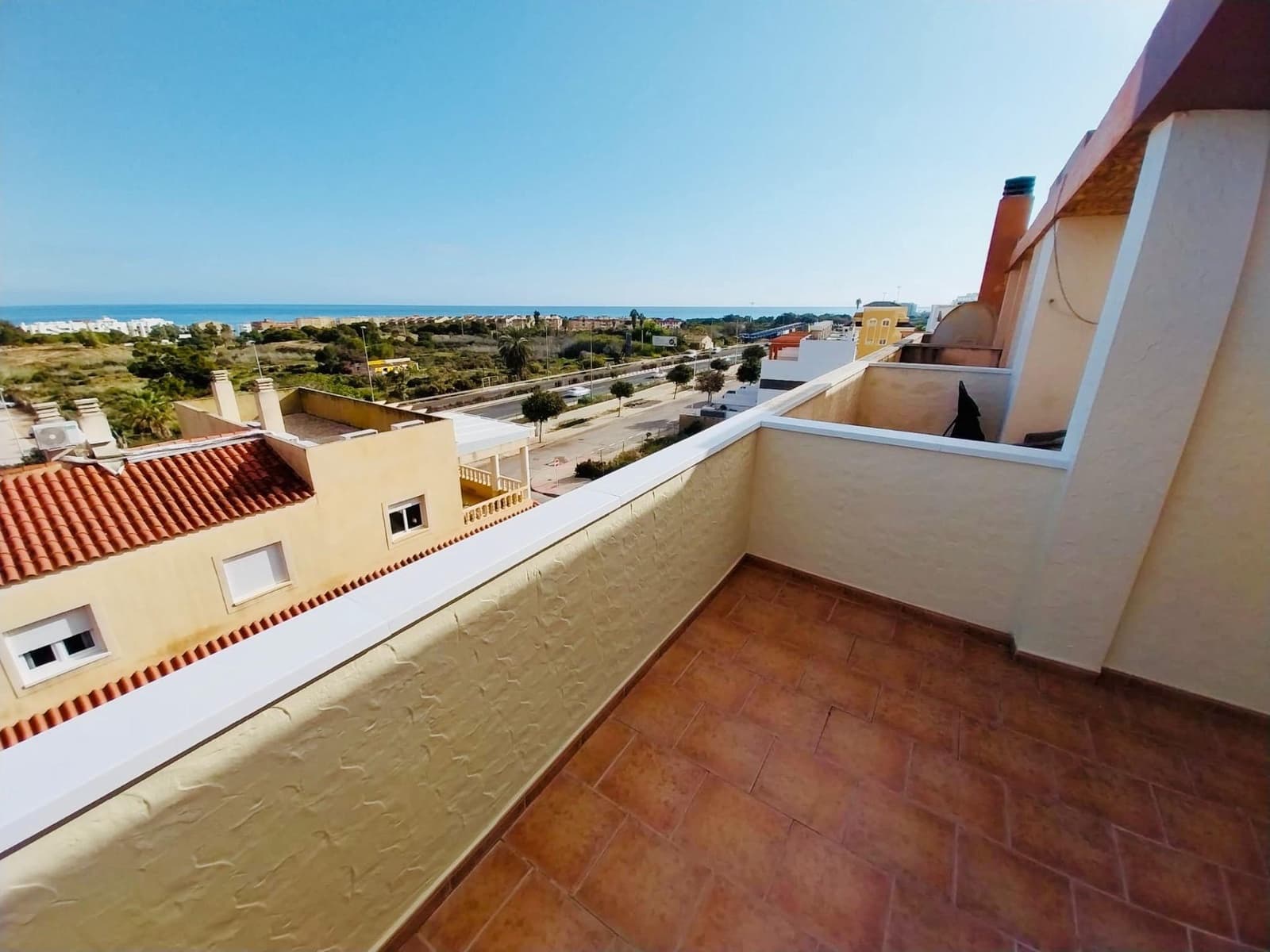 Bungalow de 5 habitaciones en Guardamar del Segura en venta con piscina garaje - 328.500 € (Ref: 9169605)