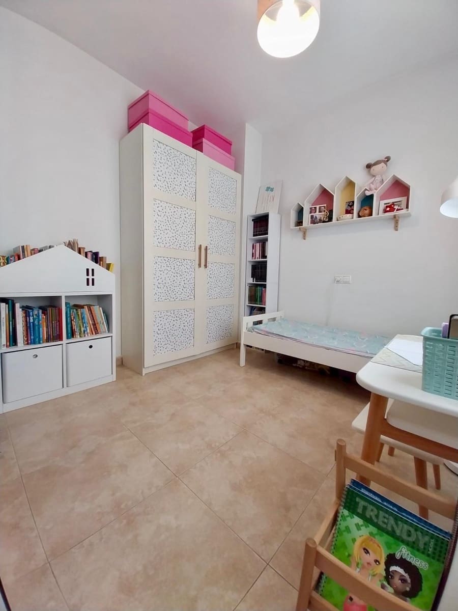 3 Zimmer Apartment zu verkaufen in Guardamar del Segura mit Garage - 175.000 € (Ref: 9338123)