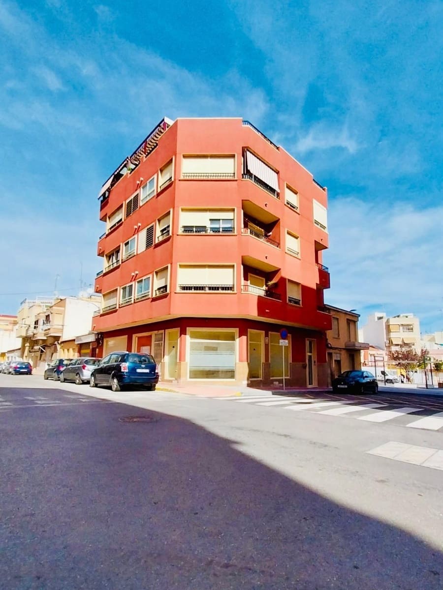 3 Zimmer Apartment zu verkaufen in Guardamar del Segura mit Garage - 175.000 € (Ref: 9338123)
