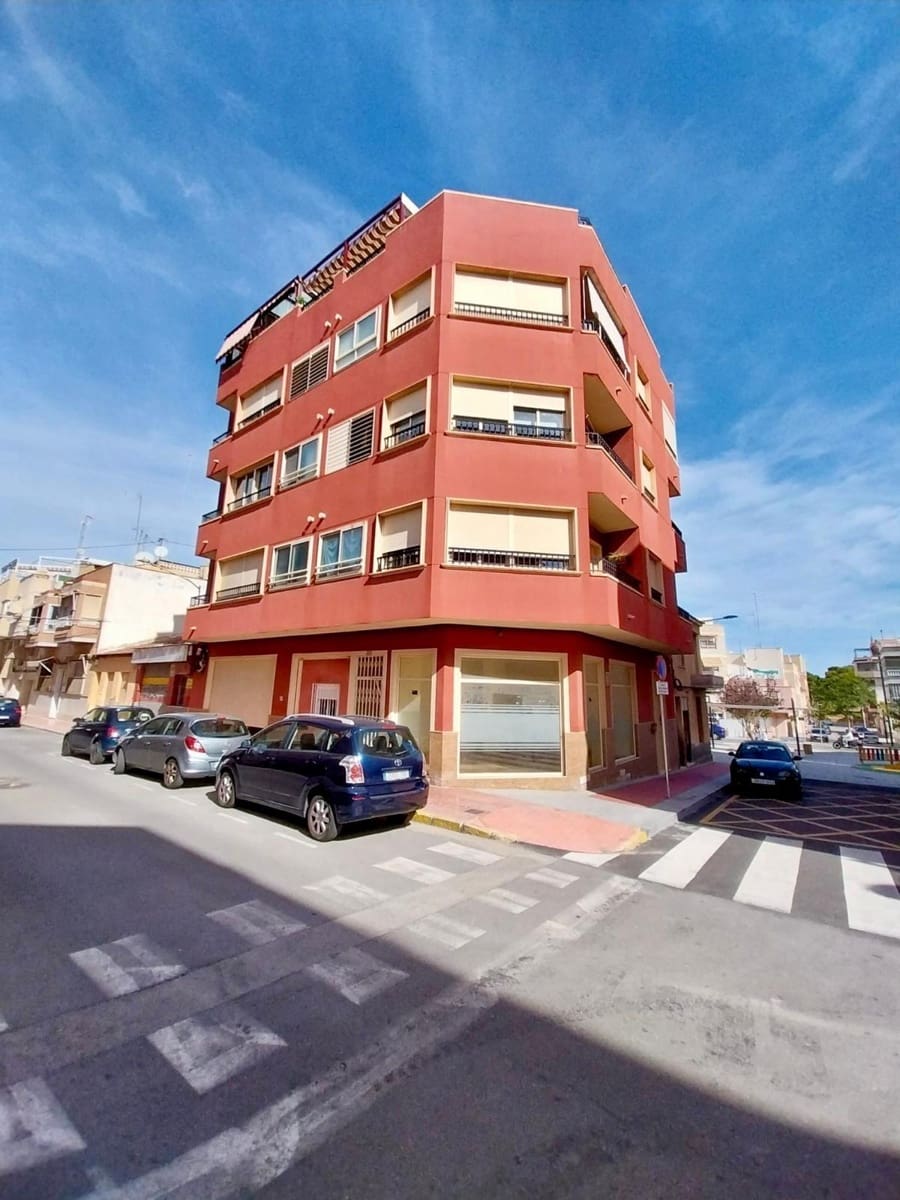 3 Zimmer Apartment zu verkaufen in Guardamar del Segura mit Garage - 175.000 € (Ref: 9338123)