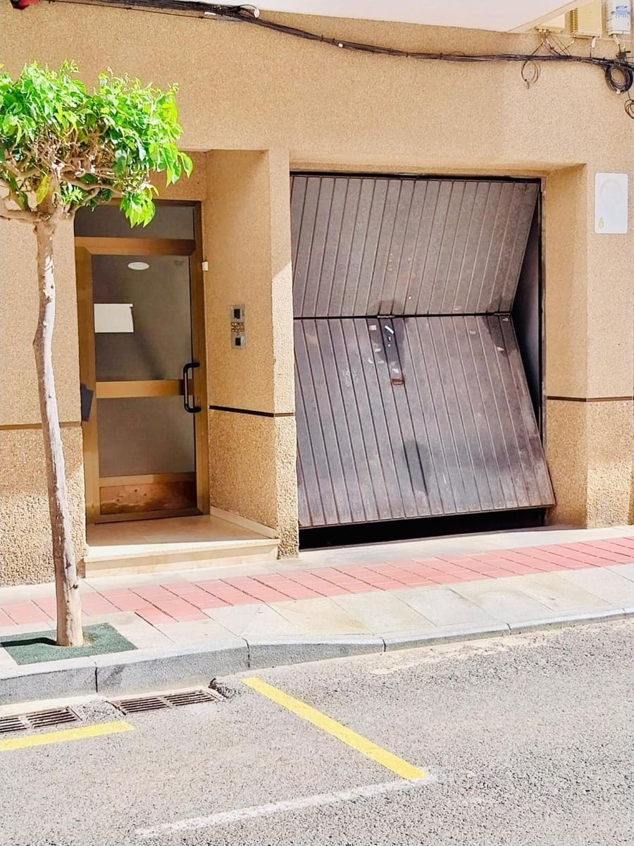 3 Zimmer Apartment zu verkaufen in Guardamar del Segura mit Garage - 175.000 € (Ref: 9338123)